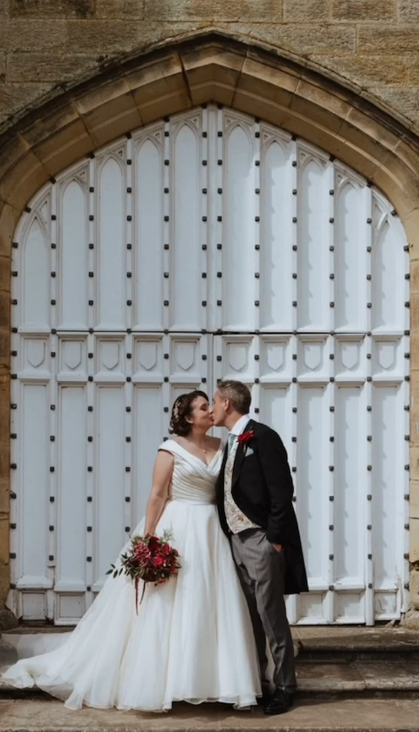 Bailey & Blossom wedding flowers at Chiddingstone Castle, Kent